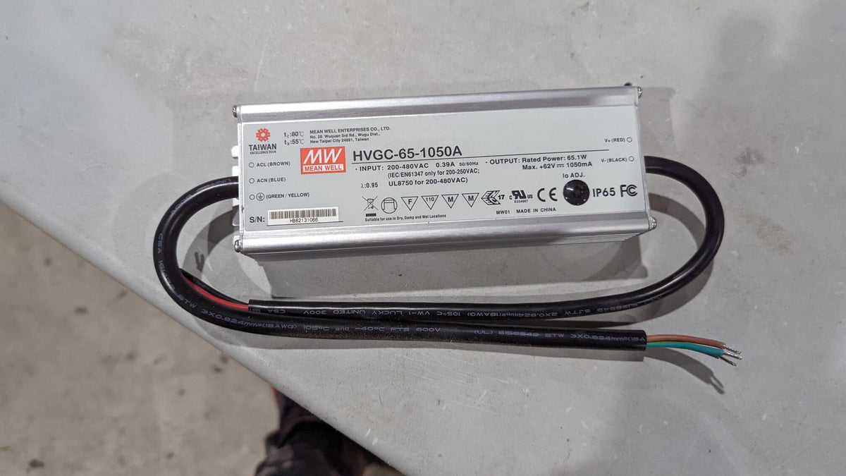 Boîtier LED Meanwell 200-480 V CA 6-62 V CC 65 W 1,50 A Non Gradable IP65